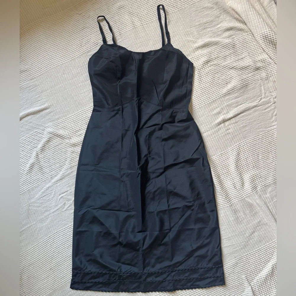 Vintage 1960s Black Slip Scallop Hem